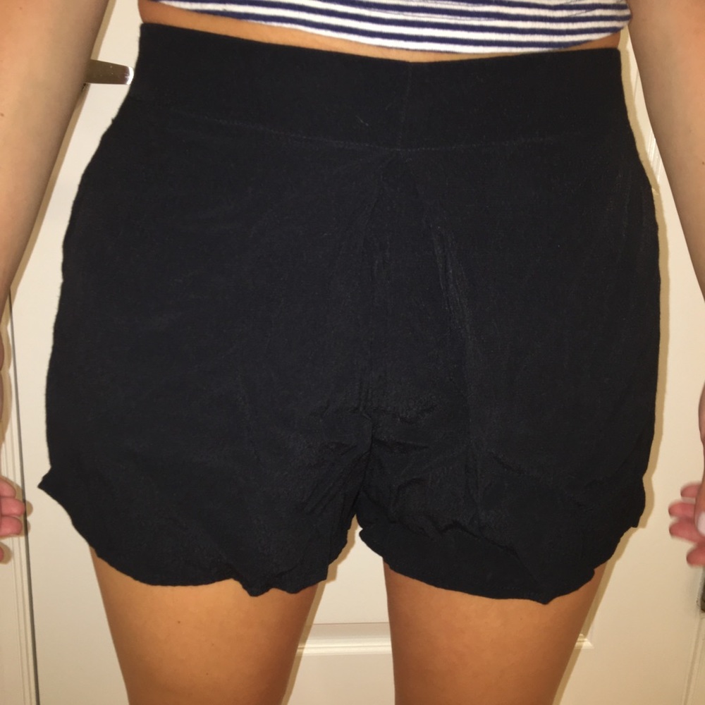 Leith black crepe short